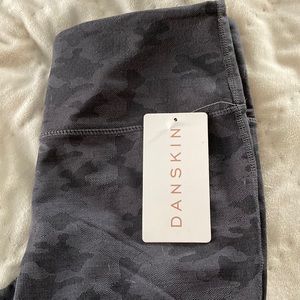 Active Wear Camo Leggings
